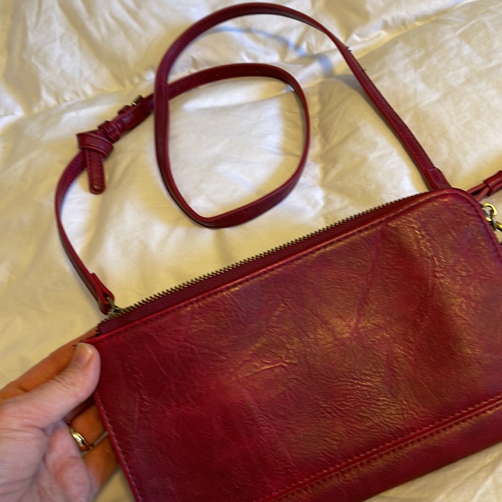 Crossbody - Picture 2 of 4